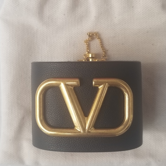 Valentino Garavani Jewelry - NWT Valentino gold blk leather bracelet v  cuff  m